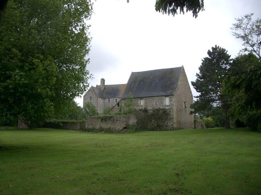 Le Chateau De Neuilly La Foret Villa Isigny-sur-Mer Luaran gambar